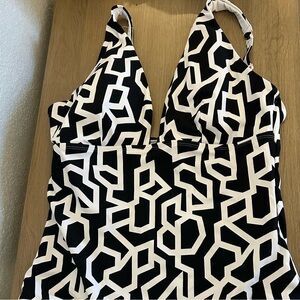 Stylish Black and White Geometric Women Swim One Piece
